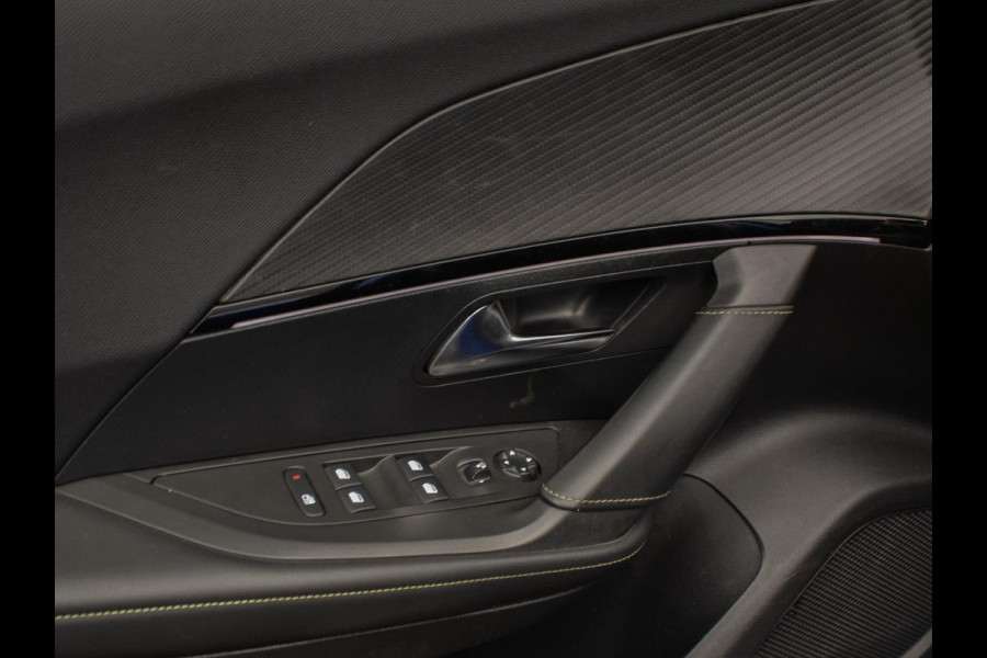 Peugeot e-2008 EV GT Pack 50 kWh Sport (PANORAMADAK,APPLE CARPLAY,STOELVERWARMING,NAVI,PDC,LED,DAB,KEYLESS,ALCANTARA,SPORTSTOELEN)