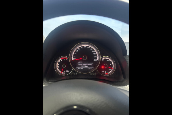 Volkswagen up! 1.0 BMT move up!