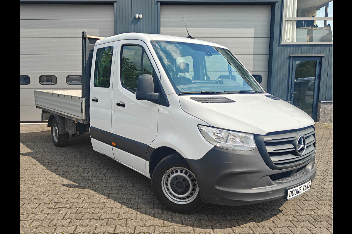 Mercedes-Benz Sprinter 316 Automaat Open Laadbak DC MBUX 7 Persoons Airco Trekhaak Mercedes-Benz Sprinter 316 Automaat Open Laadbak DC MBUX 7 Persoons Airco Trekhaak