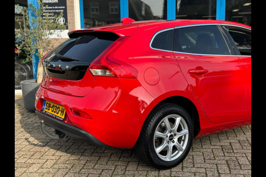 Volvo V40 2.0 D2 Nordic+ 2018 AUT NAVI LEDER Trekh EXPORT
