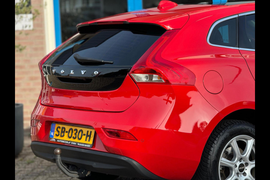 Volvo V40 2.0 D2 Nordic+ 2018 AUT NAVI LEDER Trekh EXPORT