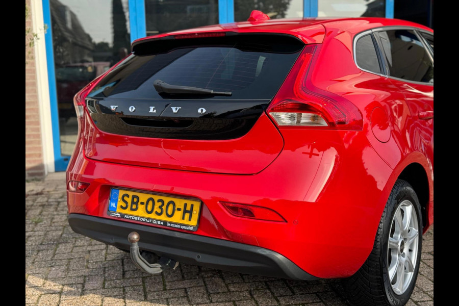 Volvo V40 2.0 D2 Nordic+ 2018 AUT NAVI LEDER Trekh EXPORT