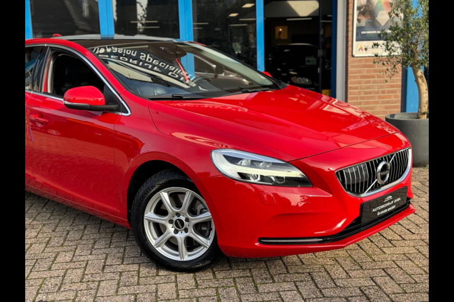 Volvo V40 2.0 D2 Nordic+ 2018 AUT NAVI LEDER Trekh EXPORT
