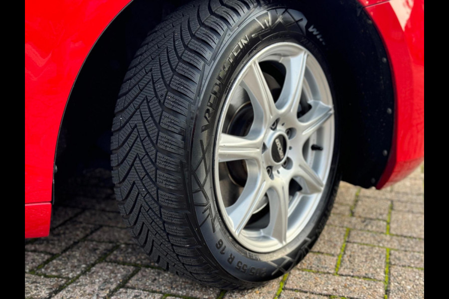 Volvo V40 2.0 D2 Nordic+ 2018 AUT NAVI LEDER Trekh EXPORT