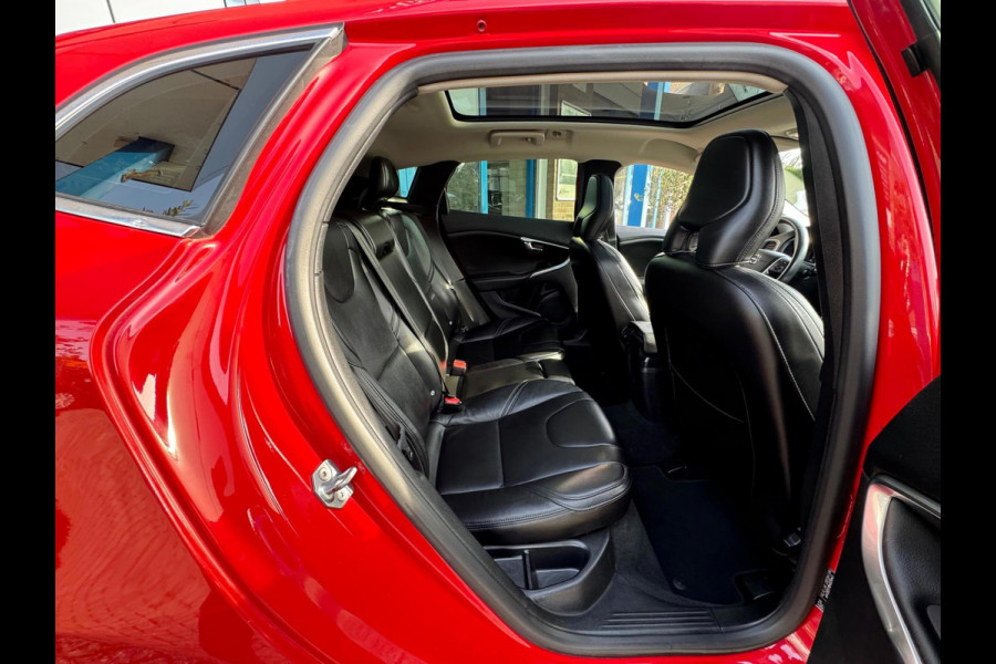 Volvo V40 2.0 D2 Nordic+ 2018 AUT NAVI LEDER Trekh EXPORT