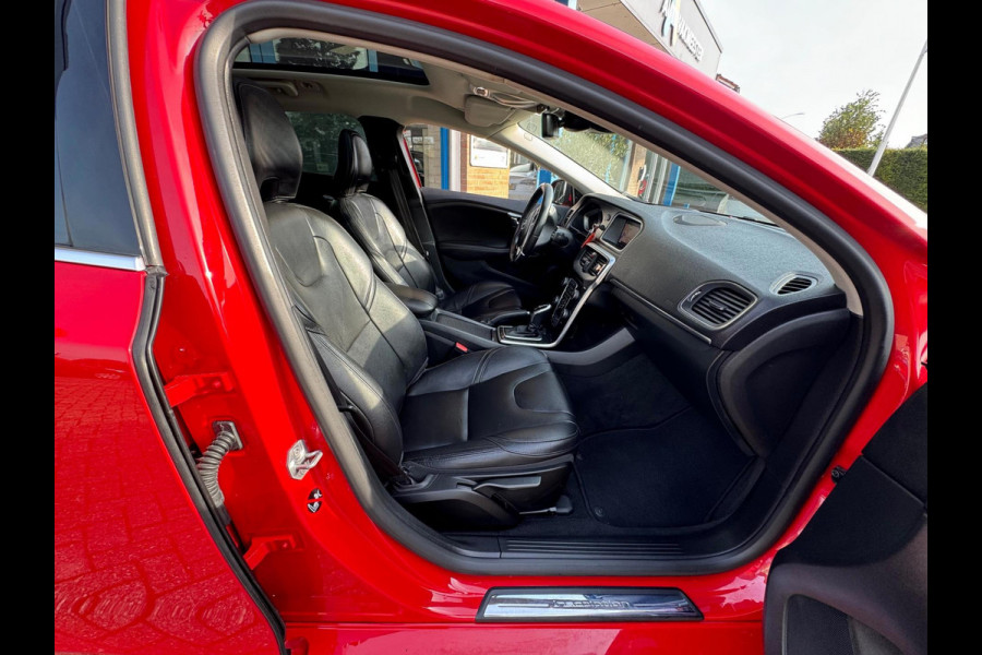 Volvo V40 2.0 D2 Nordic+ 2018 AUT NAVI LEDER Trekh EXPORT
