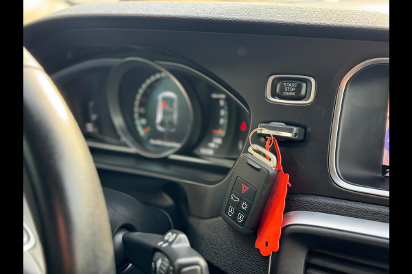Volvo V40 2.0 D2 Nordic+ 2018 AUT NAVI LEDER Trekh EXPORT