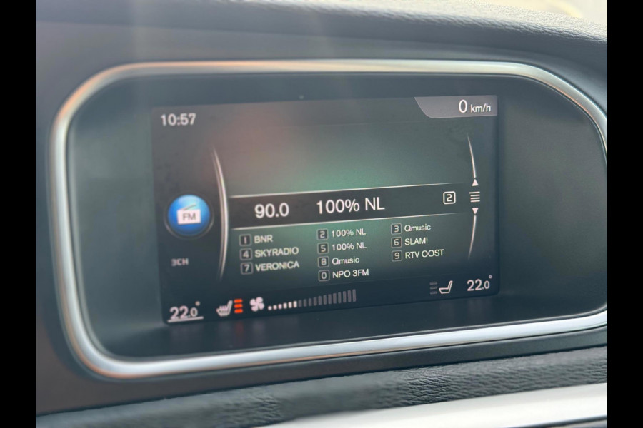 Volvo V40 2.0 D2 Nordic+ 2018 AUT NAVI LEDER Trekh EXPORT