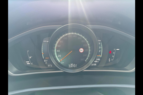 Volvo V40 2.0 D2 Nordic+ 2018 AUT NAVI LEDER Trekh EXPORT