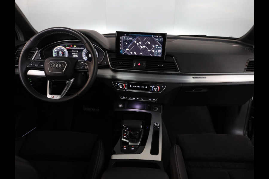 Audi Q5 50 TFSI e S edition Competition 299pk |  Panoramadak | Assistent tour pakket | Wegklapbare trekhaak | B&O Audio