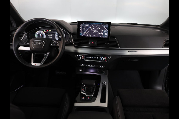Audi Q5 50 TFSI e S edition Competition 299pk |  Panoramadak | Assistent tour pakket | Wegklapbare trekhaak | B&O Audio