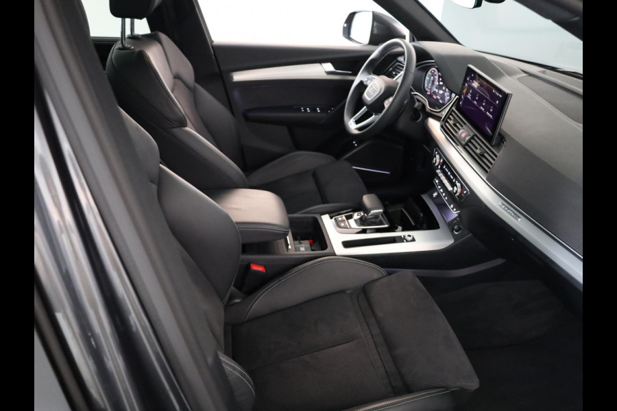 Audi Q5 50 TFSI e S edition Competition 299pk |  Panoramadak | Assistent tour pakket | Wegklapbare trekhaak | B&O Audio