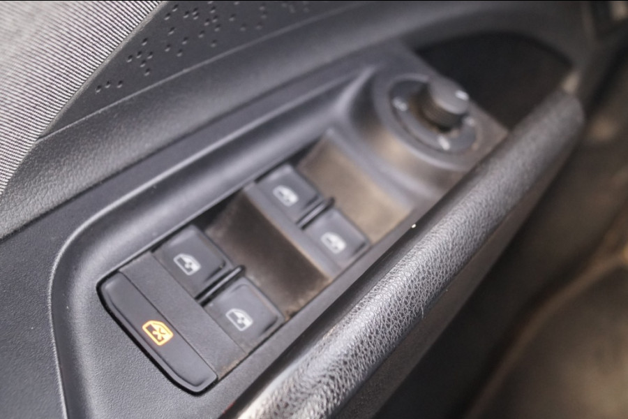 Škoda ENYAQ iV 60 180pk 62kWh -PANO-LED-NAVI-ECC-PDC-ACC-
