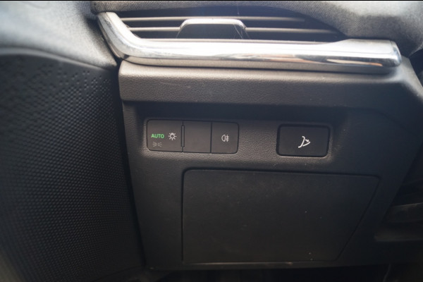 Škoda ENYAQ iV 60 180pk 62kWh -PANO-LED-NAVI-ECC-PDC-ACC-