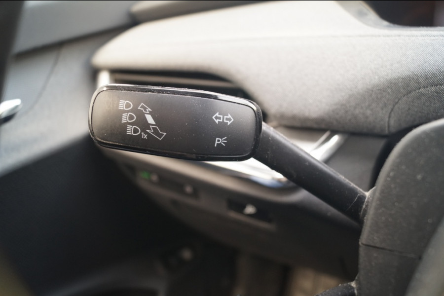Škoda ENYAQ iV 60 180pk 62kWh -PANO-LED-NAVI-ECC-PDC-ACC-