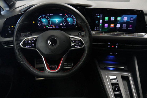 Volkswagen Golf 2.0 TSI GTI CLUBSPORT /PANO/ACC/CAM/CARPLAY/IQ-LIGHT/STOELVERWARMING/VOLL