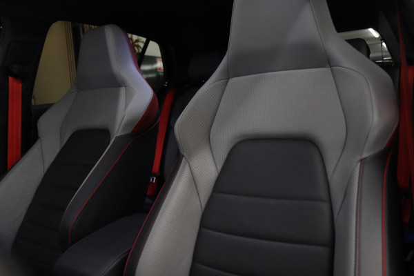 Volkswagen Golf 2.0 TSI GTI CLUBSPORT /PANO/ACC/CAM/CARPLAY/IQ-LIGHT/STOELVERWARMING/VOLL