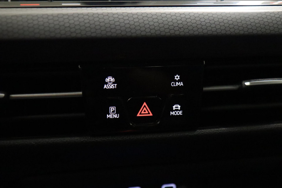 Volkswagen Golf 2.0 TSI GTI CLUBSPORT /PANO/ACC/CAM/CARPLAY/IQ-LIGHT/STOELVERWARMING/VOLL