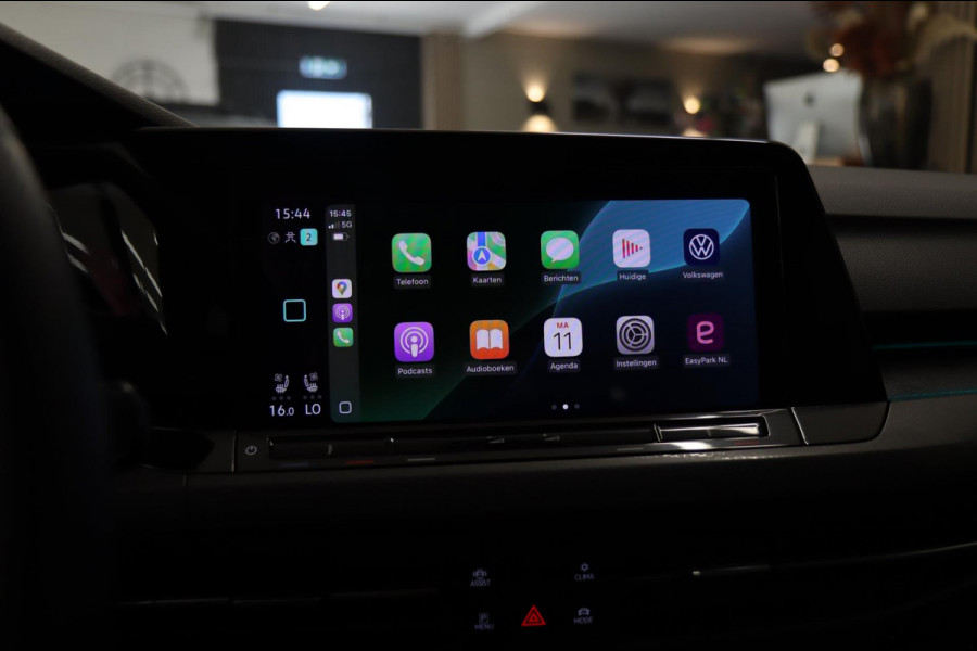 Volkswagen Golf 2.0 TSI GTI CLUBSPORT /PANO/ACC/CAM/CARPLAY/IQ-LIGHT/STOELVERWARMING/VOLL