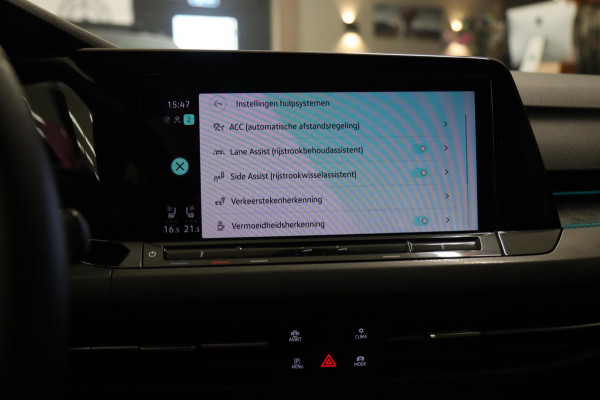 Volkswagen Golf 2.0 TSI GTI CLUBSPORT /PANO/ACC/CAM/CARPLAY/IQ-LIGHT/STOELVERWARMING/VOLL