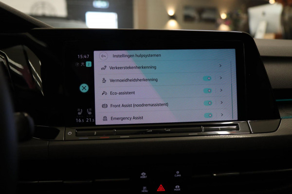 Volkswagen Golf 2.0 TSI GTI CLUBSPORT /PANO/ACC/CAM/CARPLAY/IQ-LIGHT/STOELVERWARMING/VOLL