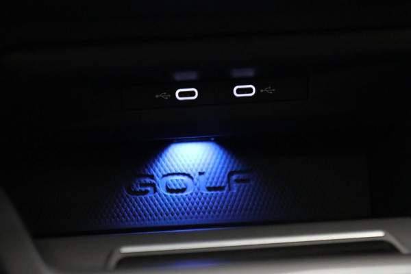 Volkswagen Golf 2.0 TSI GTI CLUBSPORT /PANO/ACC/CAM/CARPLAY/IQ-LIGHT/STOELVERWARMING/VOLL