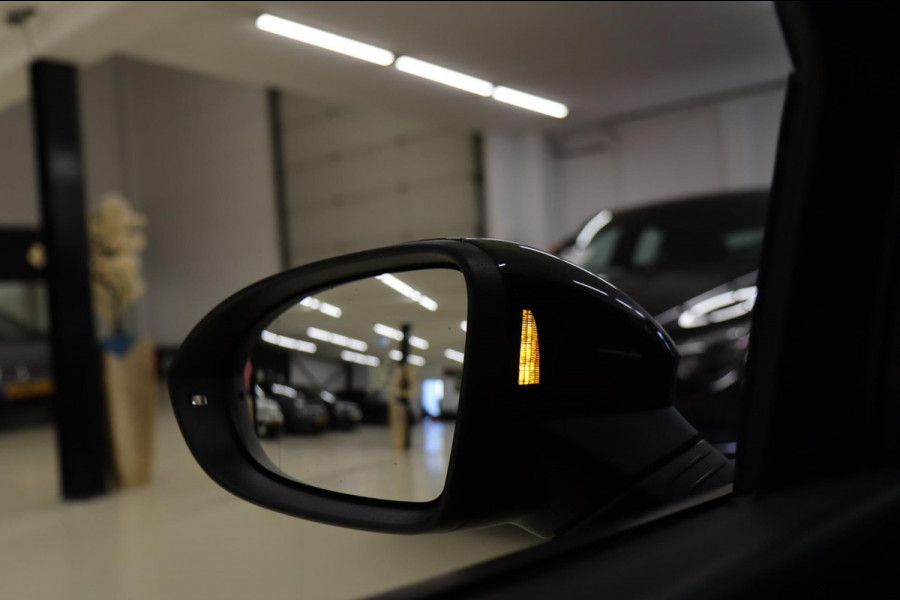 Volkswagen Golf 2.0 TSI GTI CLUBSPORT /PANO/ACC/CAM/CARPLAY/IQ-LIGHT/STOELVERWARMING/VOLL