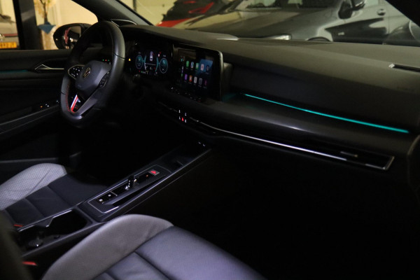 Volkswagen Golf 2.0 TSI GTI CLUBSPORT /PANO/ACC/CAM/CARPLAY/IQ-LIGHT/STOELVERWARMING/VOLL