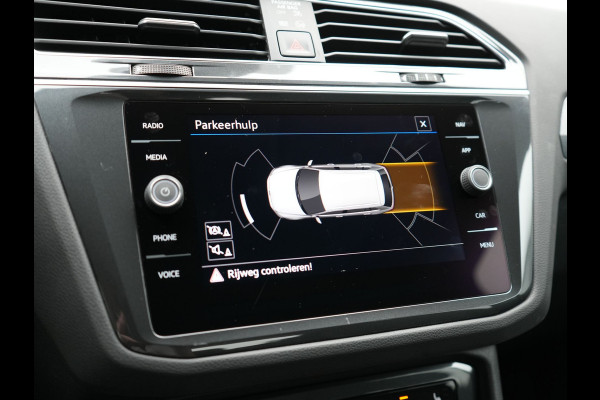 Volkswagen Tiguan eHybrid Life Edition Plug In Hybrid 245pk PHEV | Adaptive Cruise | Verwarmde Stoelen & Stuur | Lane Assist | Virtual | Navigatie | DAB |