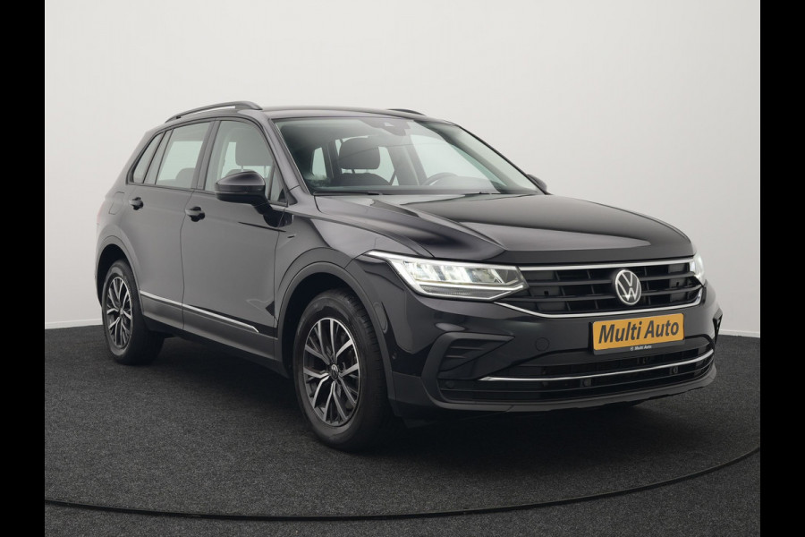 Volkswagen Tiguan eHybrid Life Edition Plug In Hybrid 245pk PHEV | Adaptive Cruise | Verwarmde Stoelen & Stuur | Lane Assist | Virtual | Navigatie | DAB |