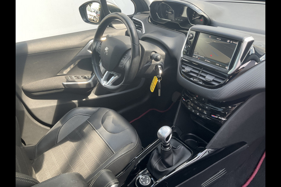 Peugeot 2008 1.2 PureTech Allure Trekhaak Pano Nav/Cam Cruise Voll.Onderhouden!