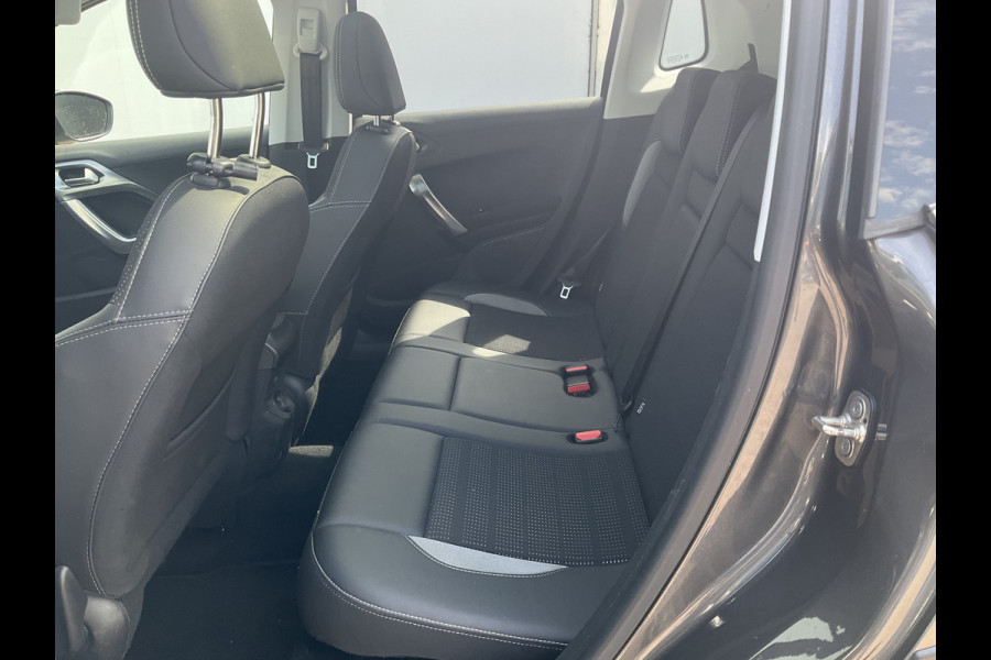 Peugeot 2008 1.2 PureTech Allure Trekhaak Pano Nav/Cam Cruise Voll.Onderhouden!