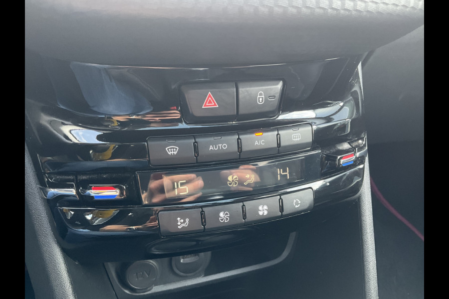 Peugeot 2008 1.2 PureTech Allure Trekhaak Pano Nav/Cam Cruise Voll.Onderhouden!