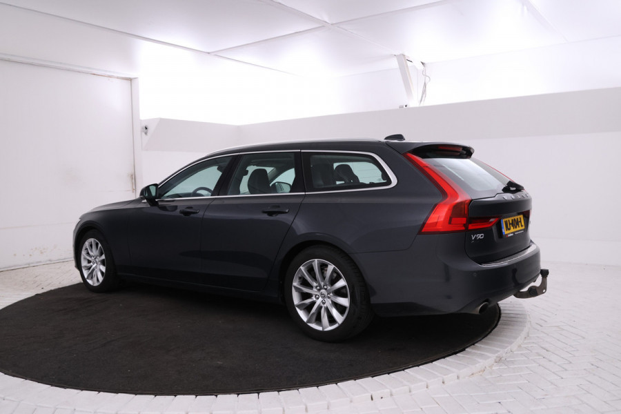 Volvo V90 2.0 T5 Momentum Leer, Trekhaak, Automaat.