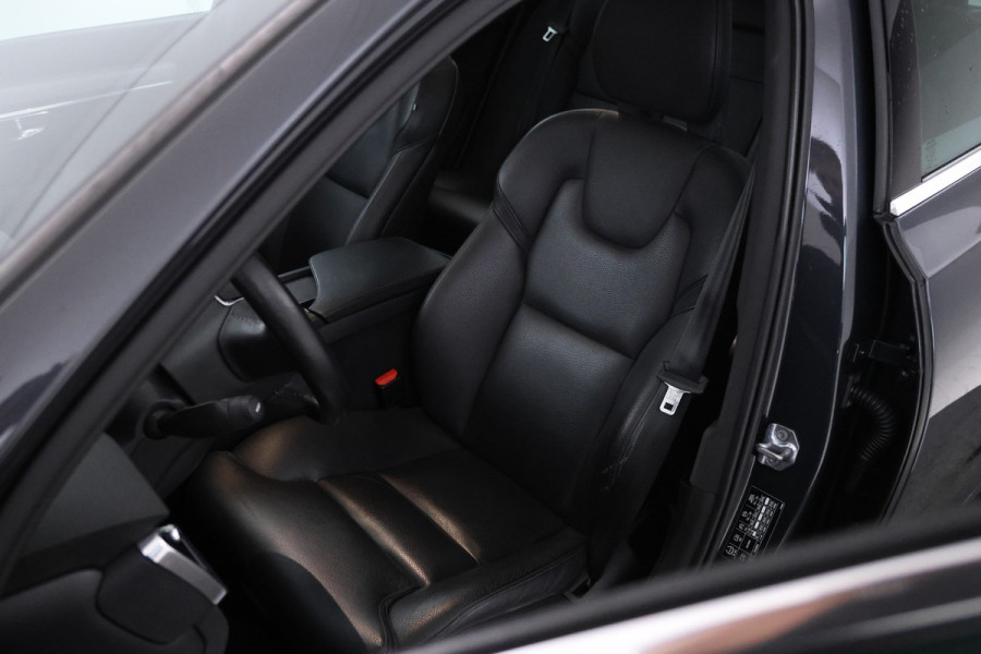 Volvo V90 2.0 T5 Momentum Leer, Trekhaak, Automaat.