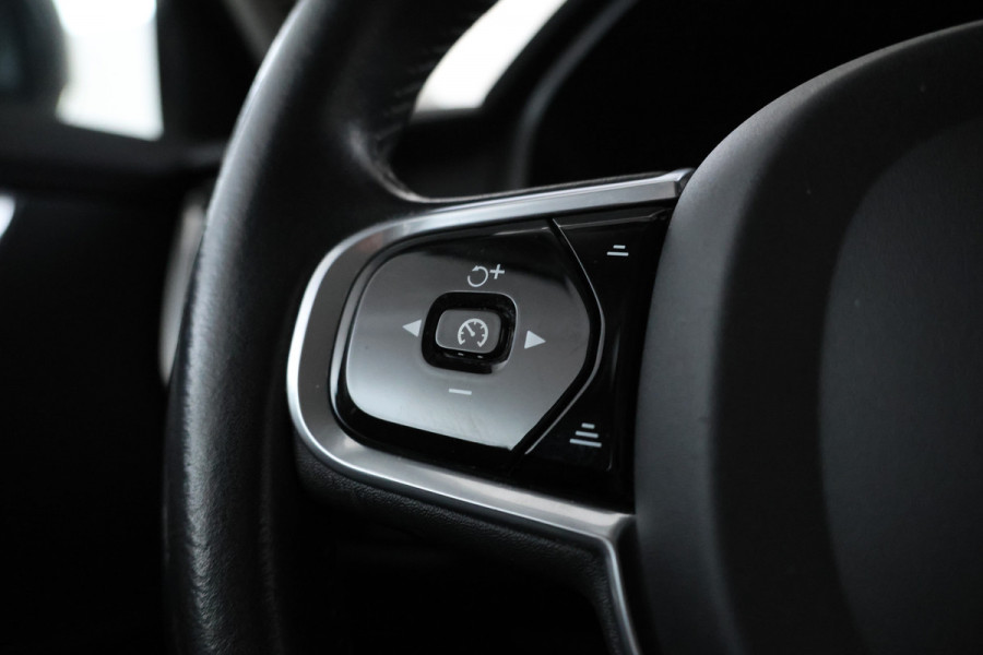 Volvo V90 2.0 T5 Momentum Leer, Trekhaak, Automaat.