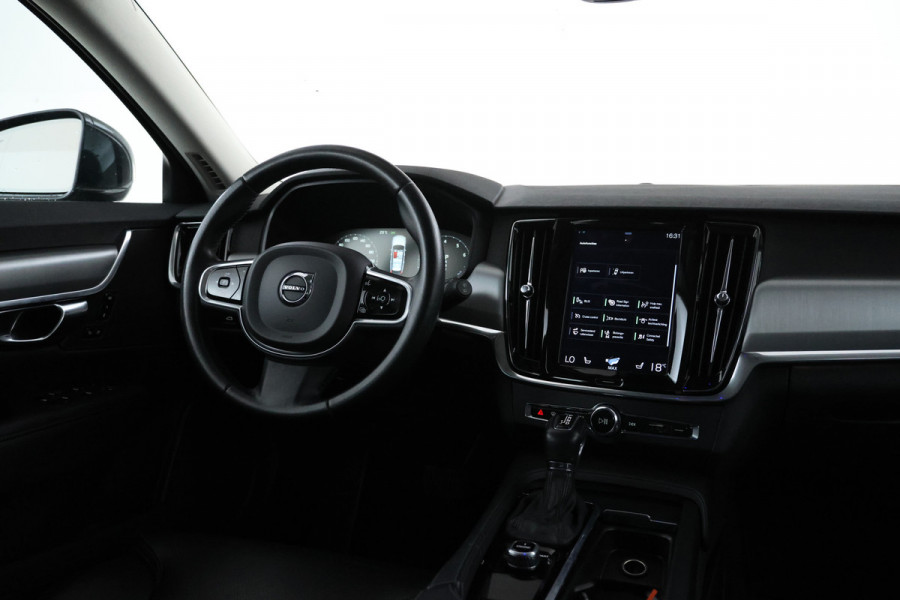 Volvo V90 2.0 T5 Momentum Leer, Trekhaak, Automaat.