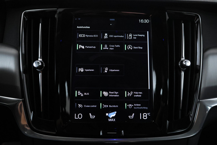 Volvo V90 2.0 T5 Momentum Leer, Trekhaak, Automaat.