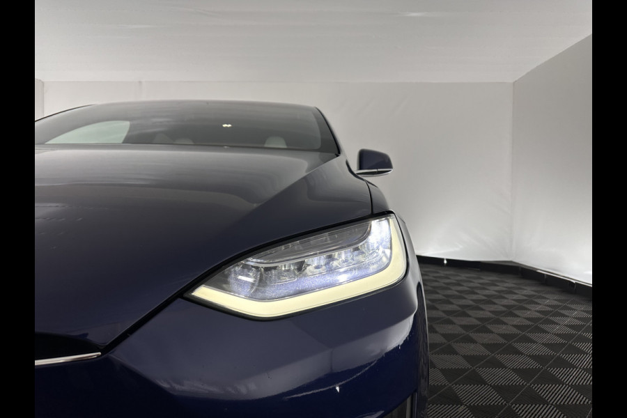 Tesla Model X 100D Aut. *PANO-WINDOW | AUTO-PILOT | LUXURY-LEATHER | CCS-FASTLOADER | NAVI-FULLMAP | FULL-LED | AIR-SUSPENSION | DIGI-COCKPIT | KEYLESS | CAMERA | DAB+ | HEATED-COMFORTSEATS | TOWBAR | 20''ALU*