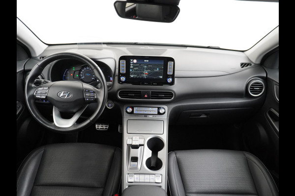 Hyundai Kona EV 64kWh 204pk Premium Leer Head-Up Display Apple Carplay Android Navi Camera Elektr.Stoelen+Verwarmd Adaptive Cruise/Stop&Go Ze Pdc Subwoofer Bluetooth Dodehoek detector Privacy Glas Rijstrooksensor