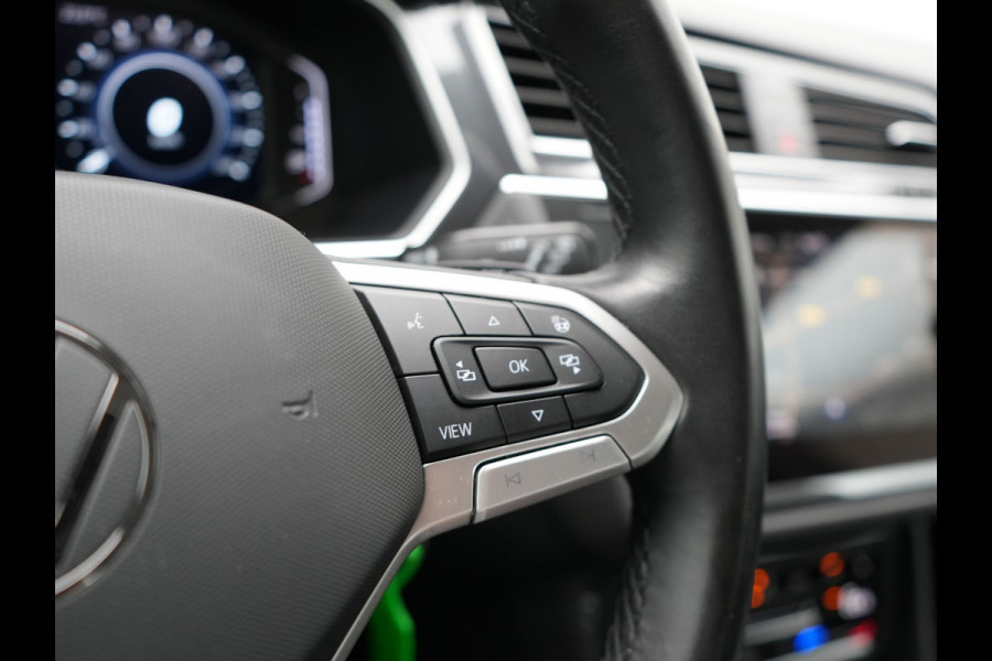 Volkswagen Tiguan eHybrid Life Edition Plug In Hybrid 245pk PHEV | Adaptive Cruise | Verwarmde Stoelen & Stuur | Lane Assist | Virtual | Navigatie | DAB |
