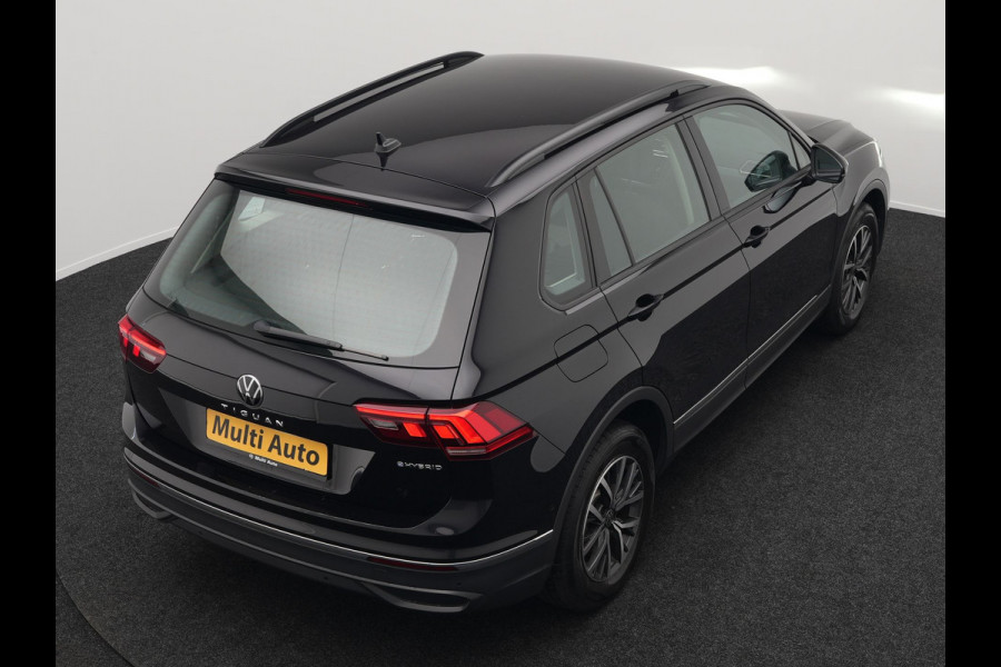 Volkswagen Tiguan eHybrid Life Edition Plug In Hybrid 245pk PHEV | Adaptive Cruise | Verwarmde Stoelen & Stuur | Lane Assist | Virtual | Navigatie | DAB |