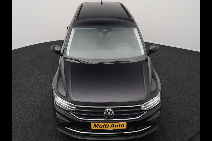 Volkswagen Tiguan eHybrid Life Edition Plug In Hybrid 245pk PHEV | Adaptive Cruise | Verwarmde Stoelen & Stuur | Lane Assist | Virtual | Navigatie | DAB |