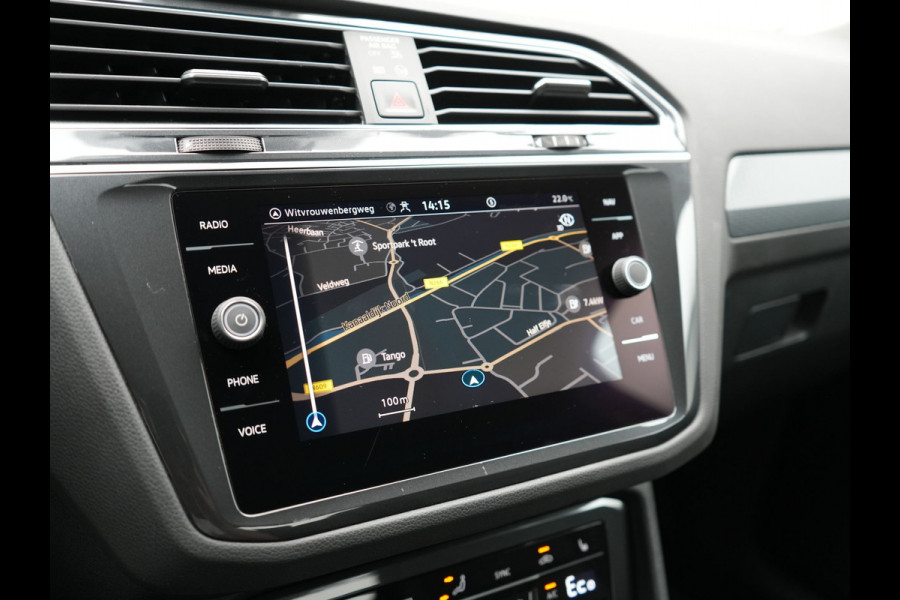 Volkswagen Tiguan eHybrid Life Edition Plug In Hybrid 245pk PHEV | Adaptive Cruise | Verwarmde Stoelen & Stuur | Lane Assist | Virtual | Navigatie | DAB |
