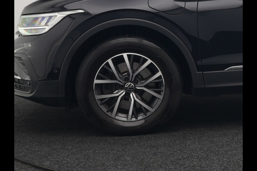 Volkswagen Tiguan eHybrid Life Edition Plug In Hybrid 245pk PHEV | Adaptive Cruise | Verwarmde Stoelen & Stuur | Lane Assist | Virtual | Navigatie | DAB |