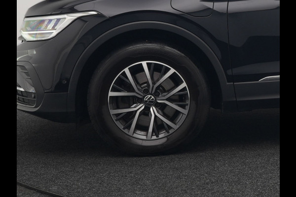 Volkswagen Tiguan eHybrid Life Edition Plug In Hybrid 245pk PHEV | Adaptive Cruise | Verwarmde Stoelen & Stuur | Lane Assist | Virtual | Navigatie | DAB |