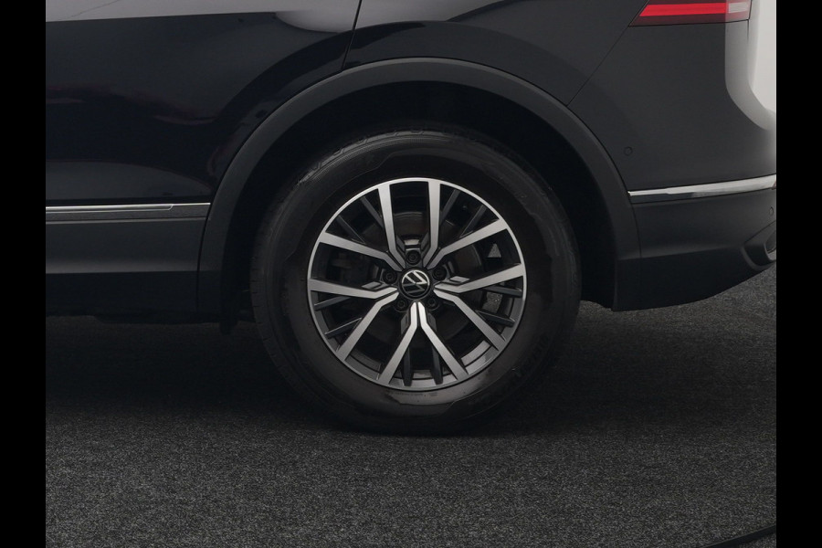 Volkswagen Tiguan eHybrid Life Edition Plug In Hybrid 245pk PHEV | Adaptive Cruise | Verwarmde Stoelen & Stuur | Lane Assist | Virtual | Navigatie | DAB |