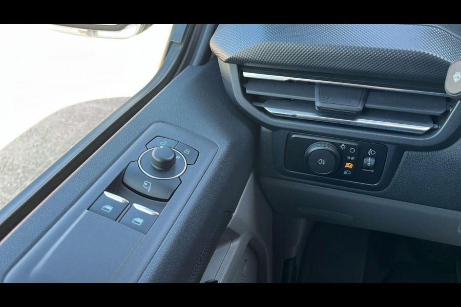 Ford Transit Custom 320 2.0 TDCI L1H1 Limited 170pk | Bellen voor bezichtiging |Driver Assistance Pack | Stoelverwarming | SYNC 4 Navigatie | BLIS | Voorruitverwarming | All Weather banden