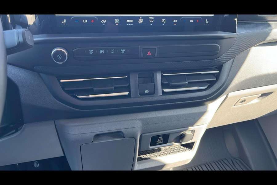 Ford Transit Custom 320 2.0 TDCI L1H1 Limited 170pk | Bellen voor bezichtiging |Driver Assistance Pack | Stoelverwarming | SYNC 4 Navigatie | BLIS | Voorruitverwarming | All Weather banden