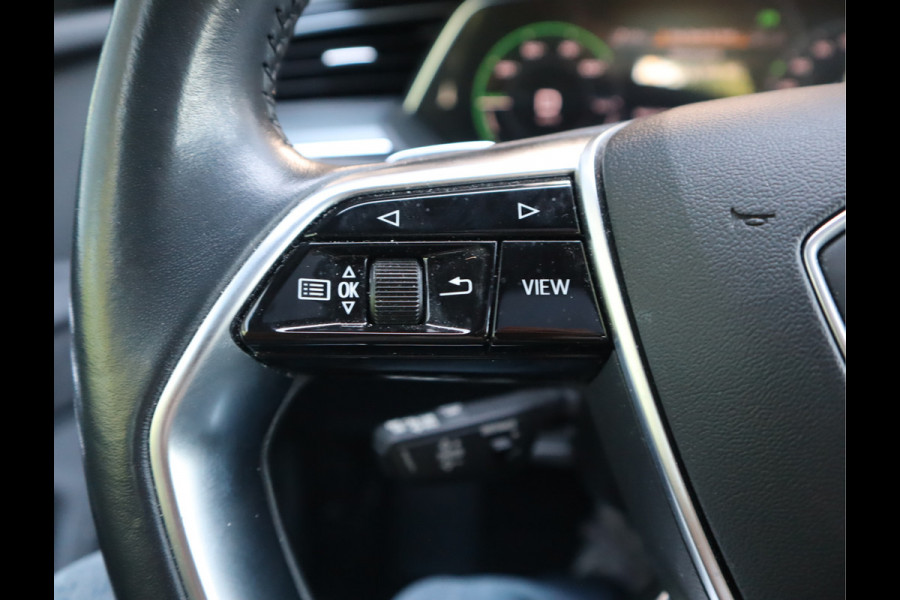 Audi e-tron 50 quattro Business edition Plus 71 kWh / Panoramadak / Sportstoelen